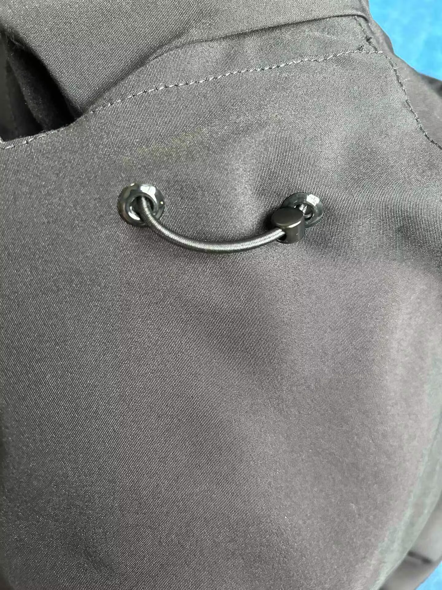 Can*a Go*e coat-367