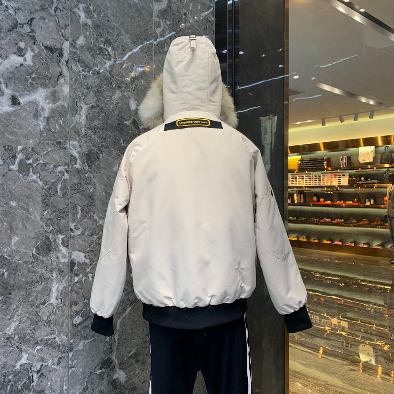Can*a Go*e coat-320