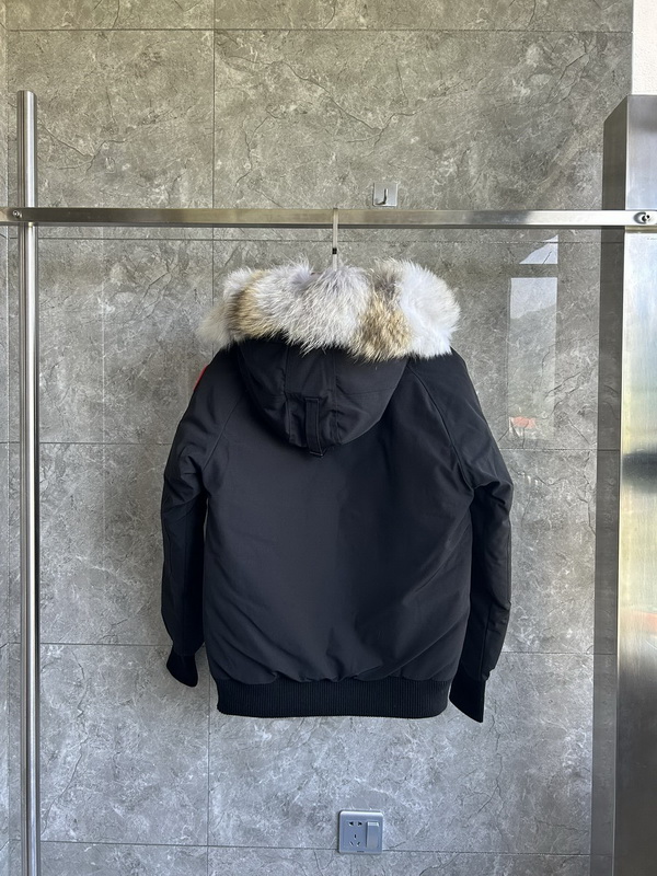 Can*a Go*e coat-333