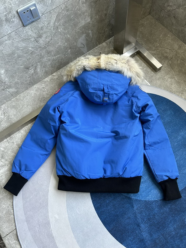 Can*a Go*e coat-342