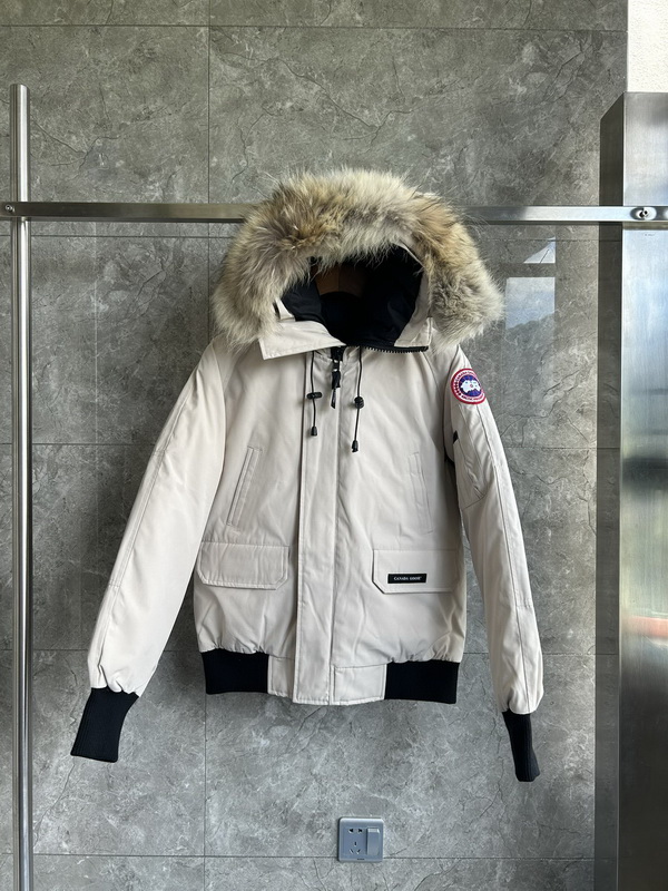 Can*a Go*e coat-352