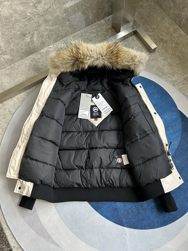 Can*a Go*e coat-352