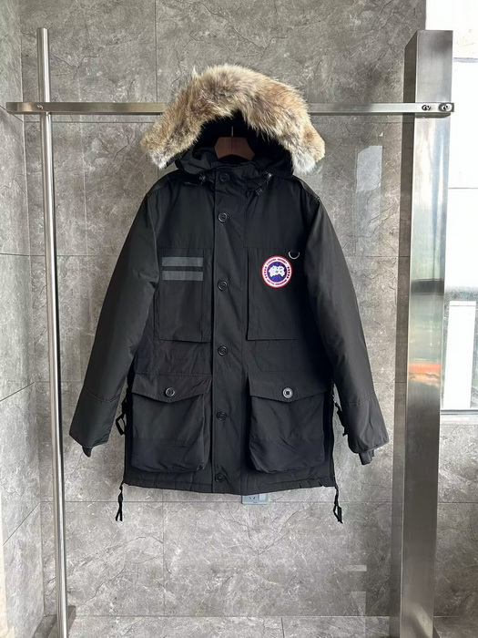 Can*a Go*e coat-374