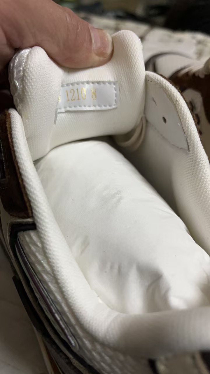 LV Shoes(AAA)-1008