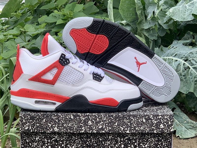 Air Jordan 4 Retro-085