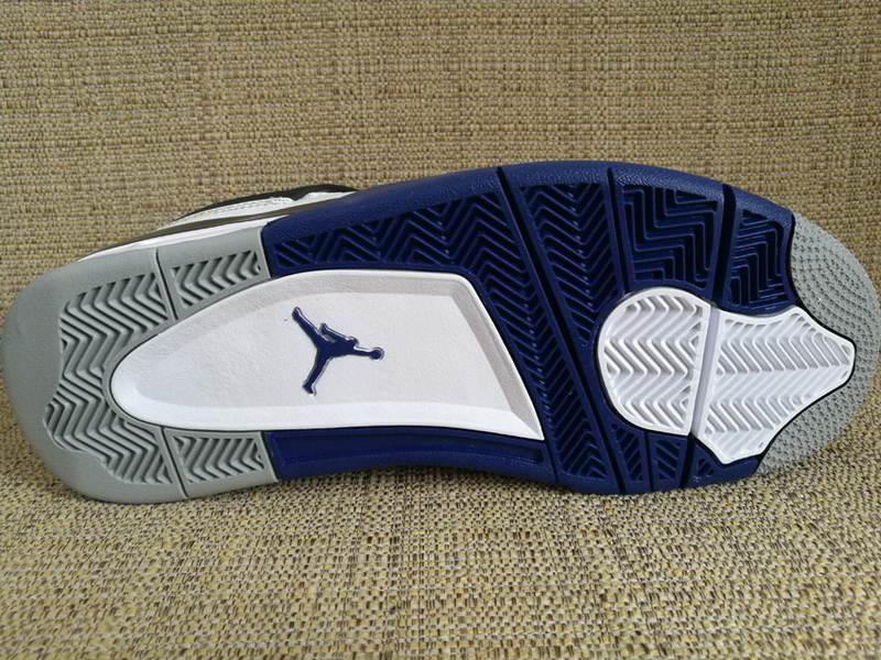 Air Jordan 4 Retro-095