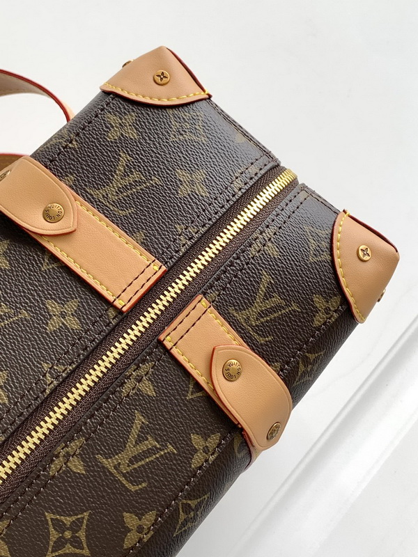 LV Backpack(AAA)-102