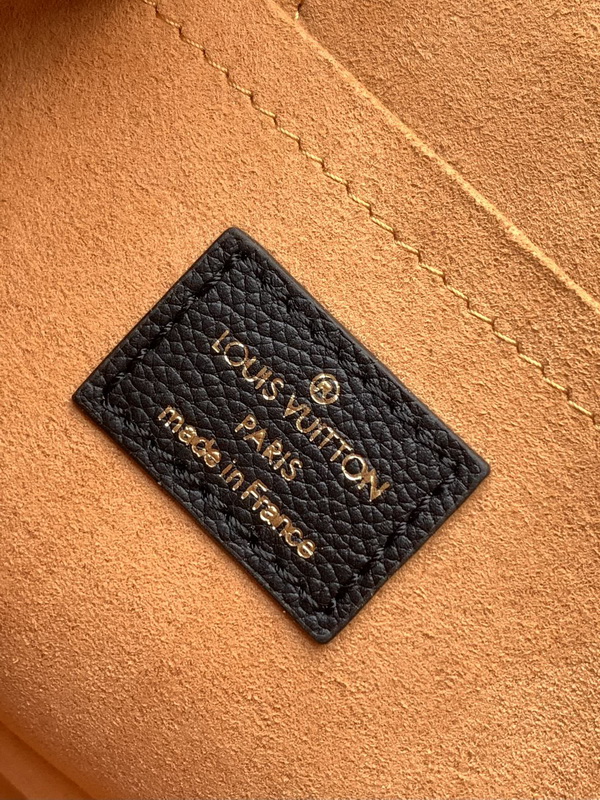 LV Handbags AAA(Women)-680