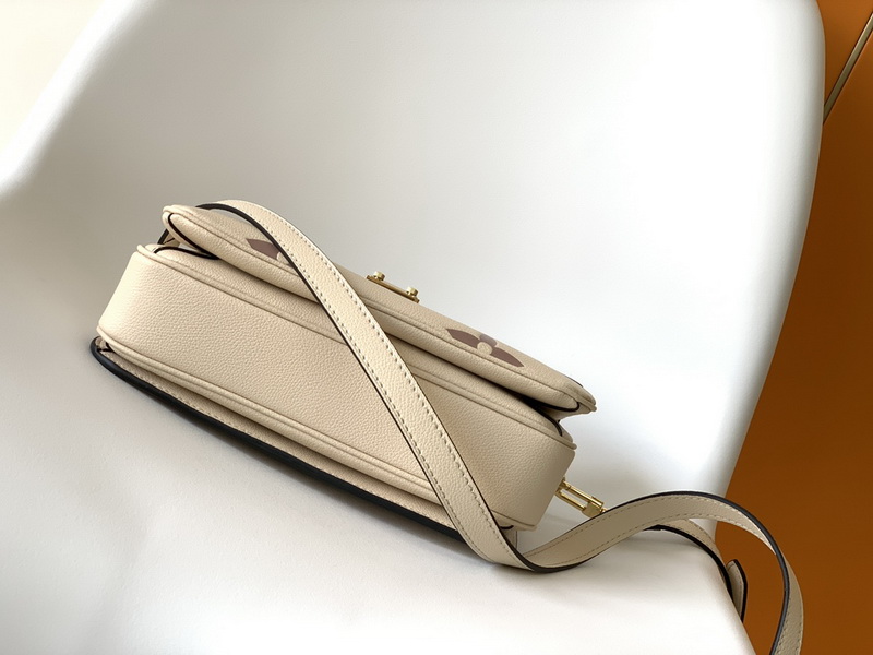 LV Handbags AAA(Women)-810