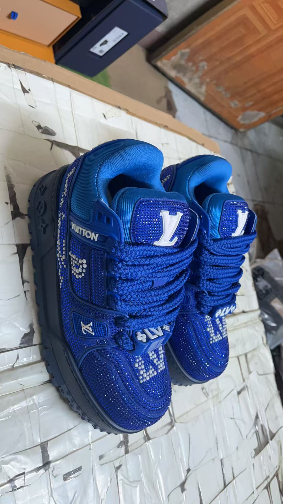 LV Shoes(AAA)-1070
