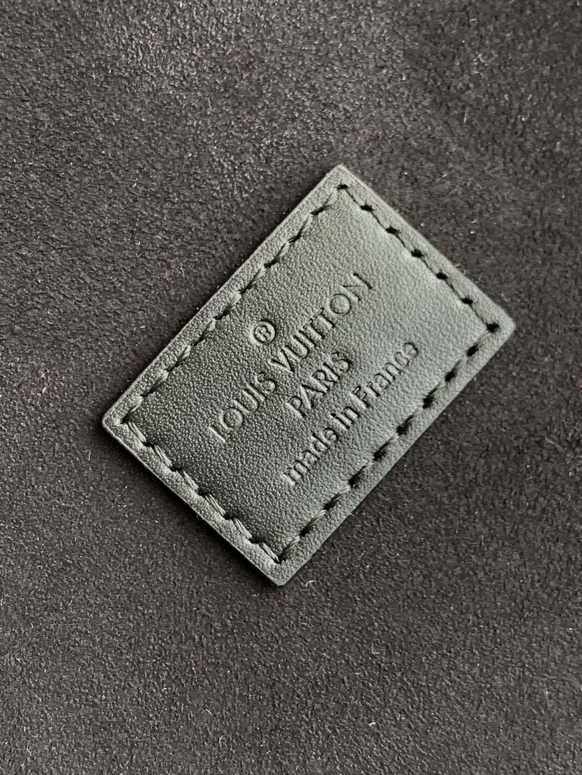 LV Bag-NFC(AAA)-090