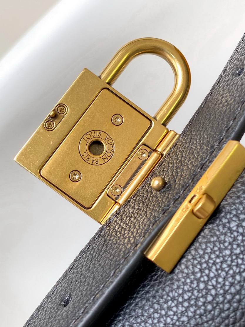 LV Bag-NFC(AAA)-526
