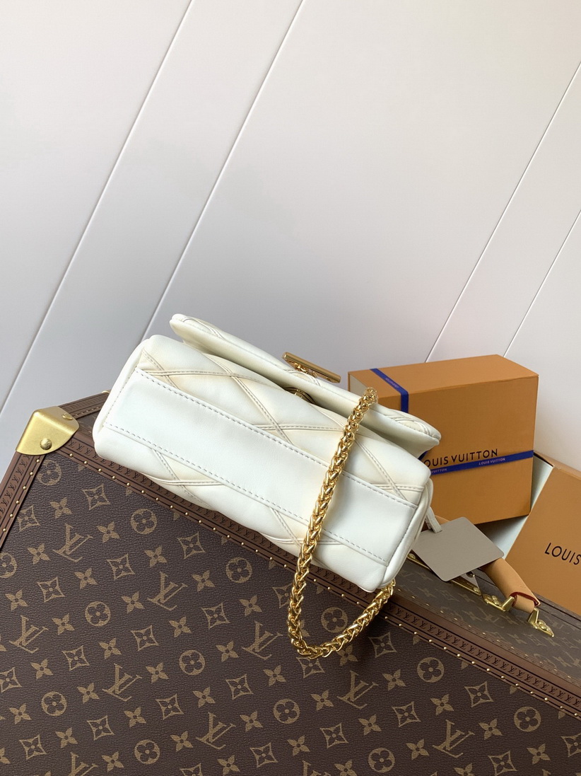 LV Bag-NFC(AAA)-667