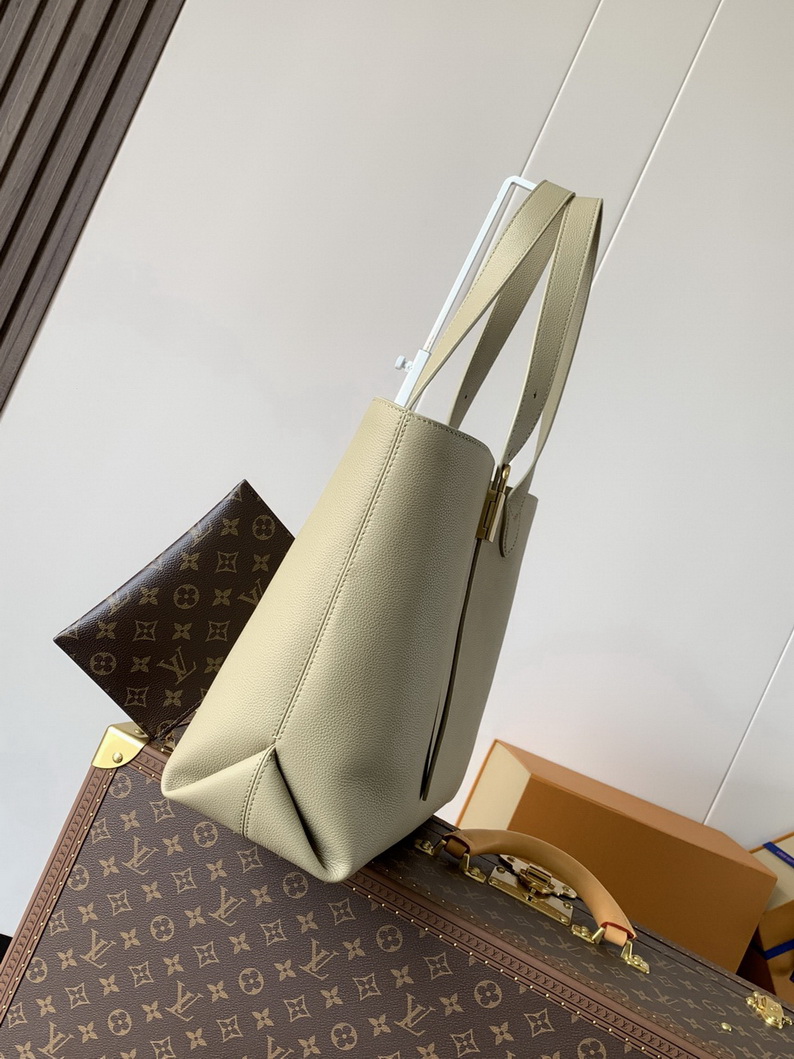 LV Bag-NFC(AAA)-672