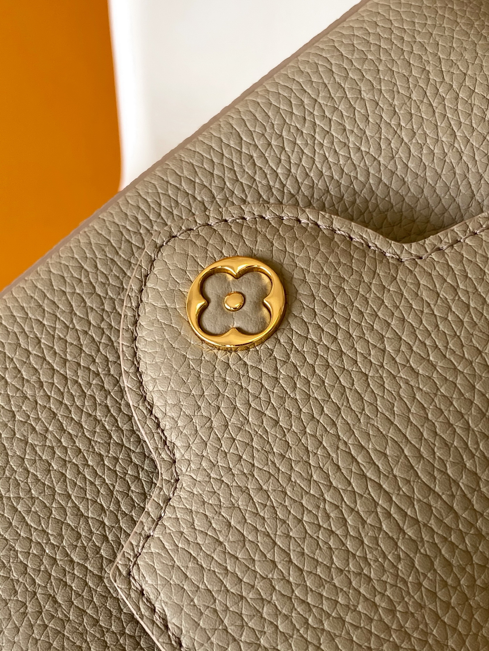 LV Bag-NFC(AAA)-676