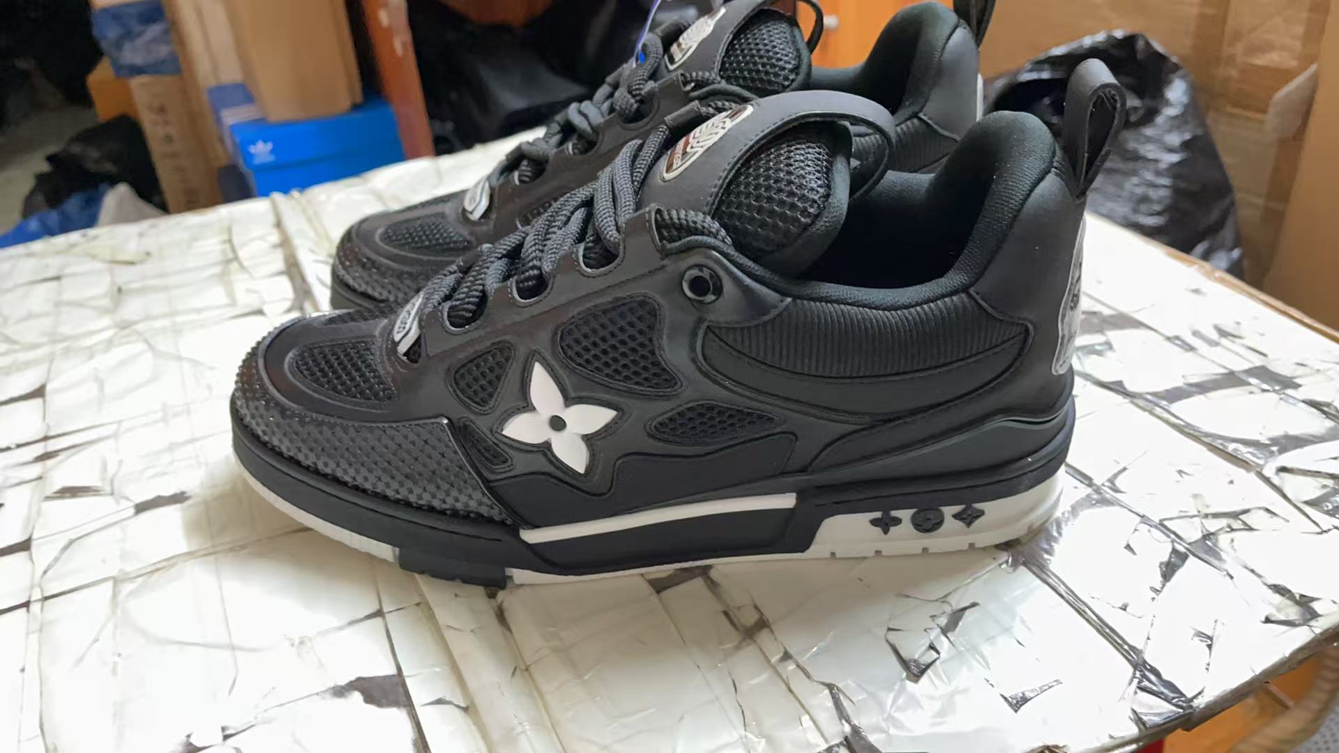 LV Shoes(AAA)-1074