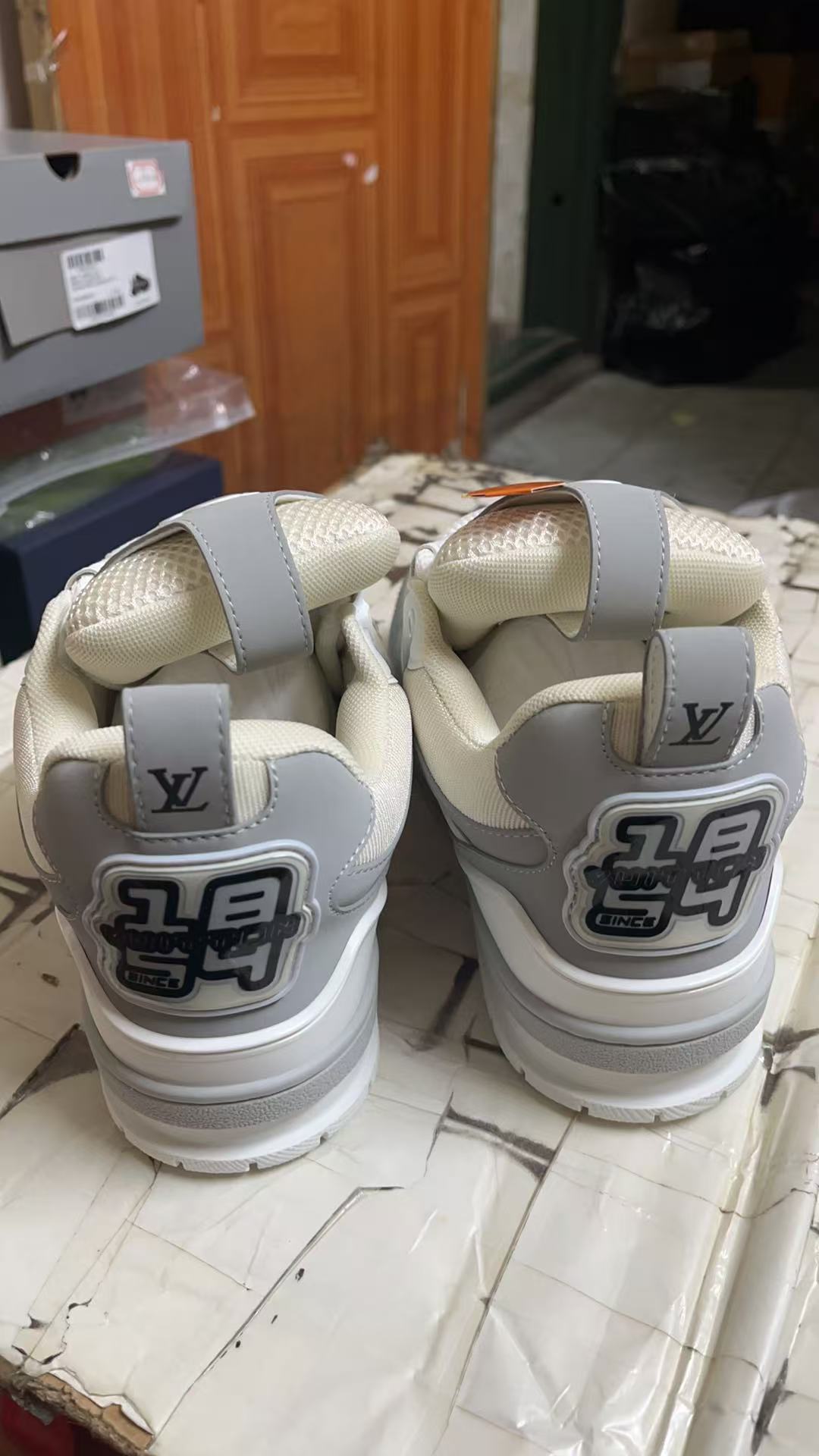 LV Shoes(AAA)-945