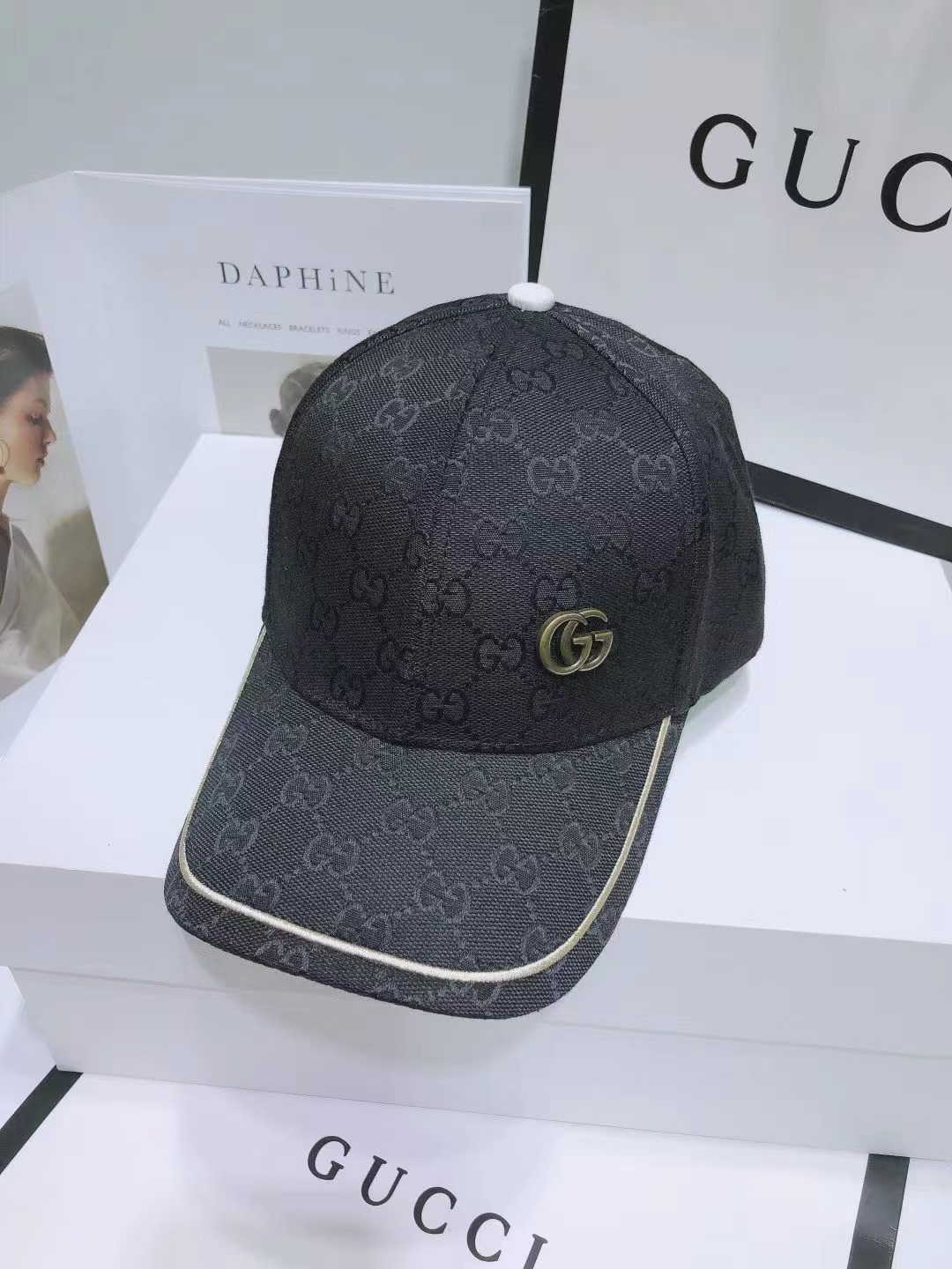 G*u*i cap-210