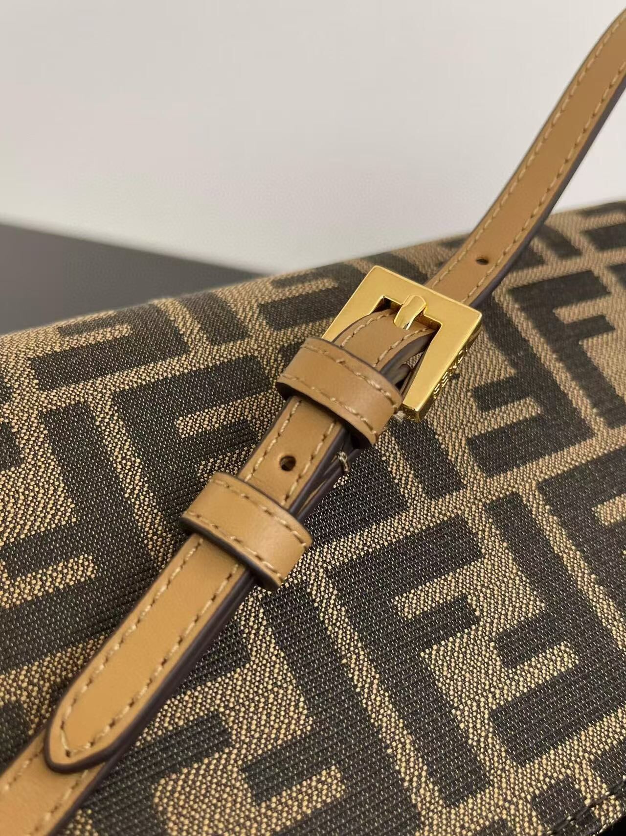 F**di handbags aaa(women)-014