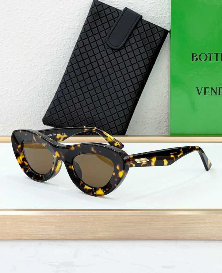 bo*te*ga Ve*ne*ta sunglasses(aaaa)-546
