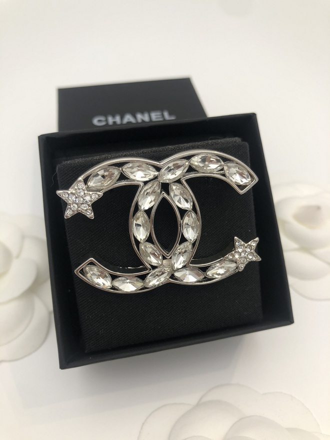 Ch*el brooch-021