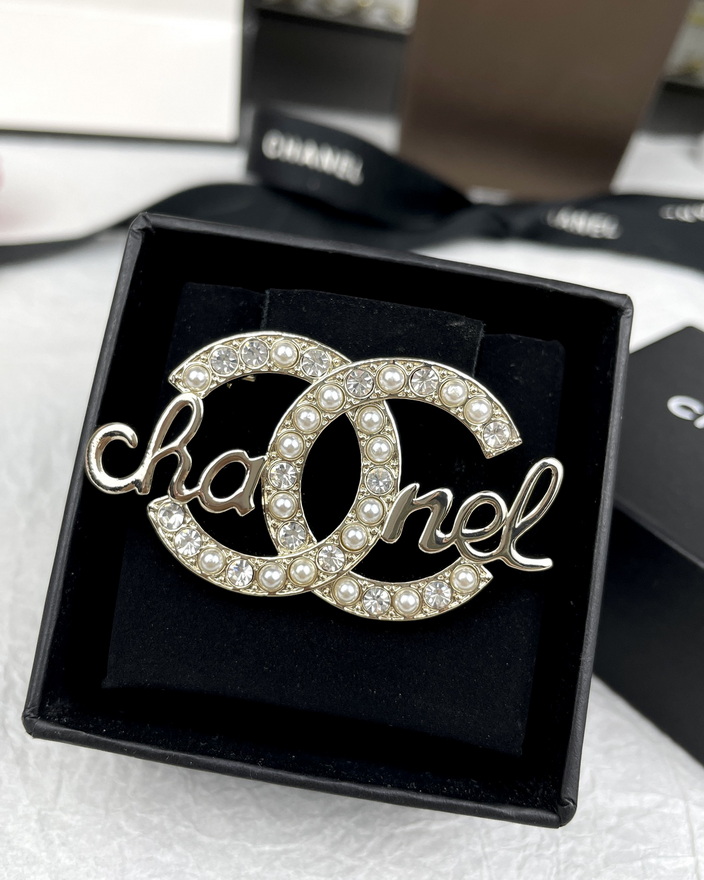 Ch*el brooch-041