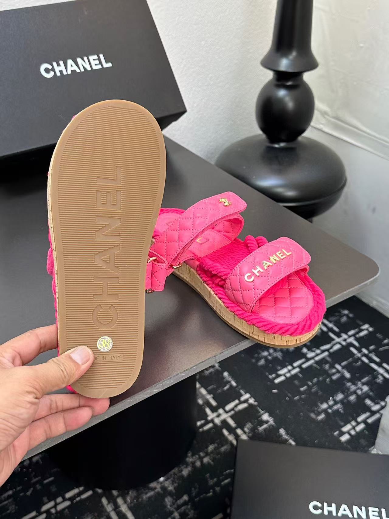 Ch*el slippers women(aaa)-030