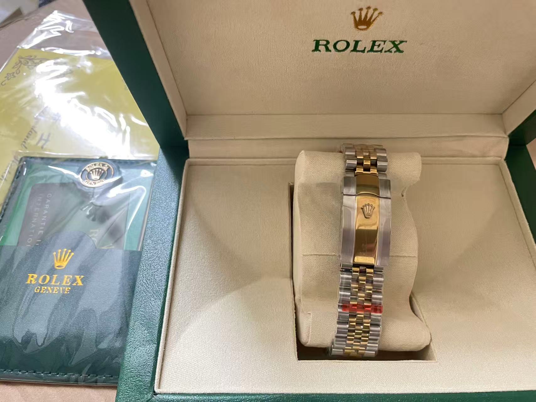 R*l*x watches-190