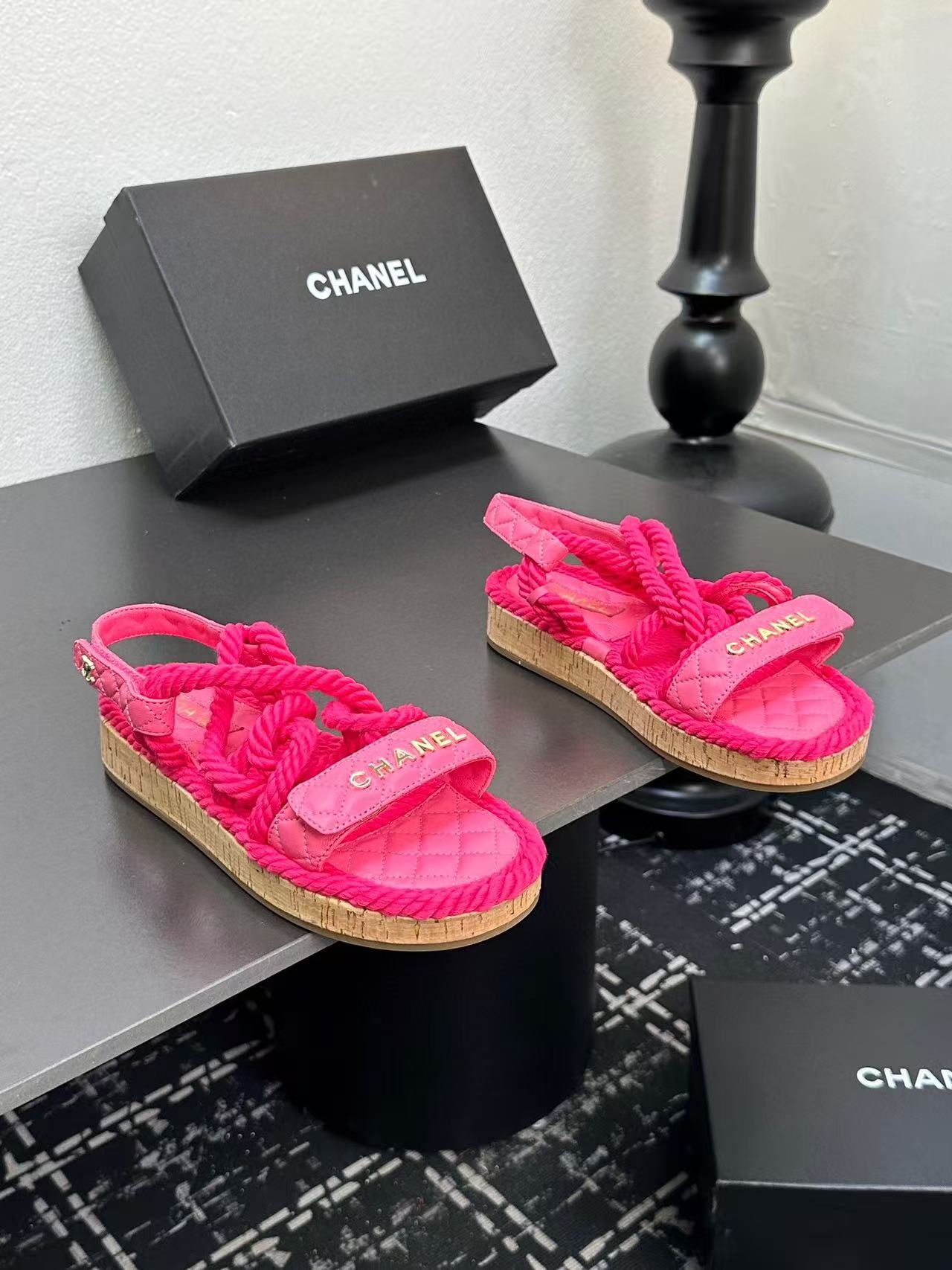 Ch*el slippers women(aaa)-024
