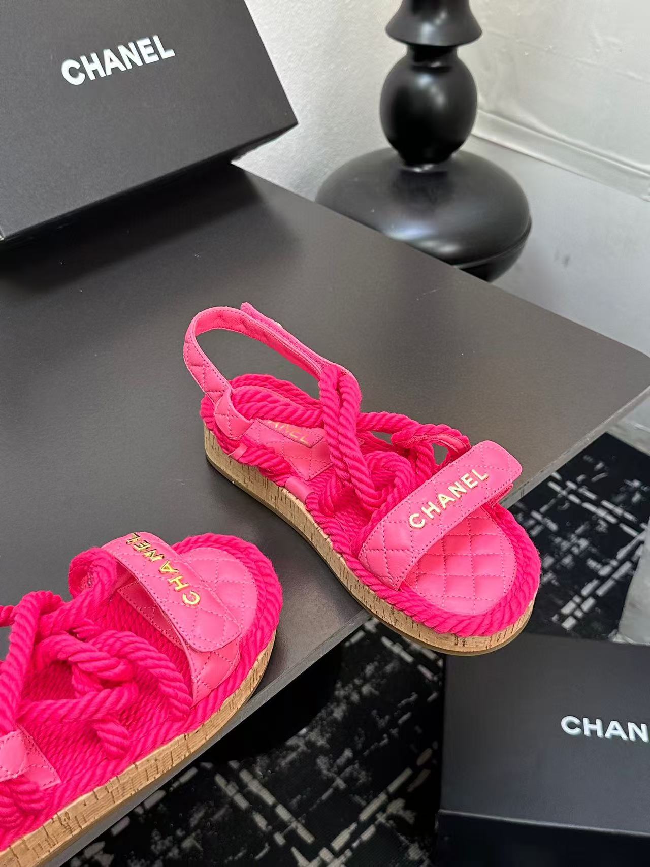 Ch*el slippers women(aaa)-024