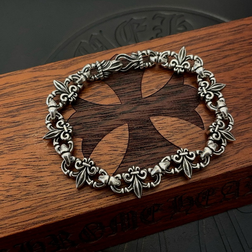 Ch**me He**ts bracelet-010