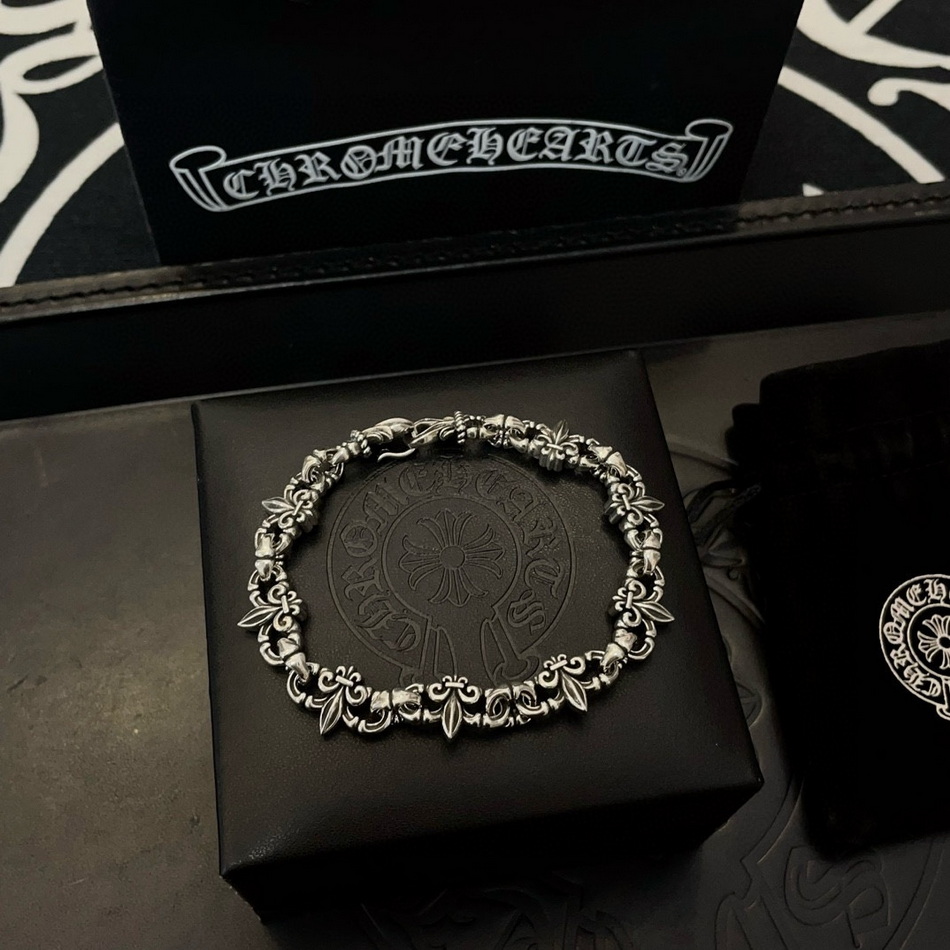 Ch**me He**ts bracelet-010