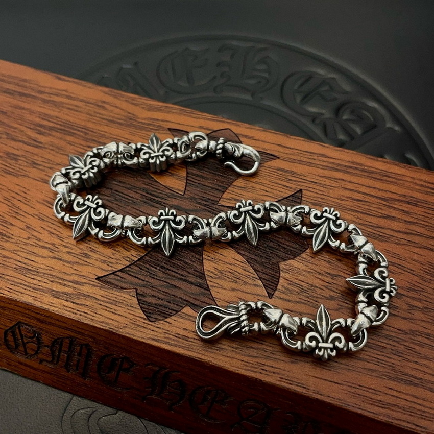 Ch**me He**ts bracelet-010