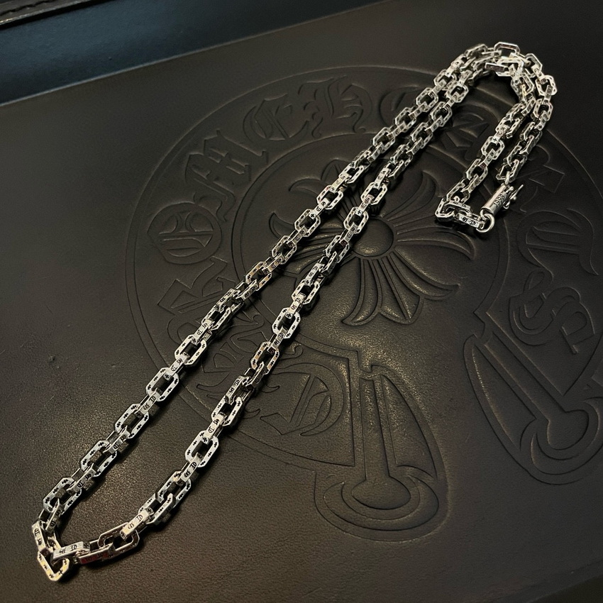 Ch**me He**ts necklace-019