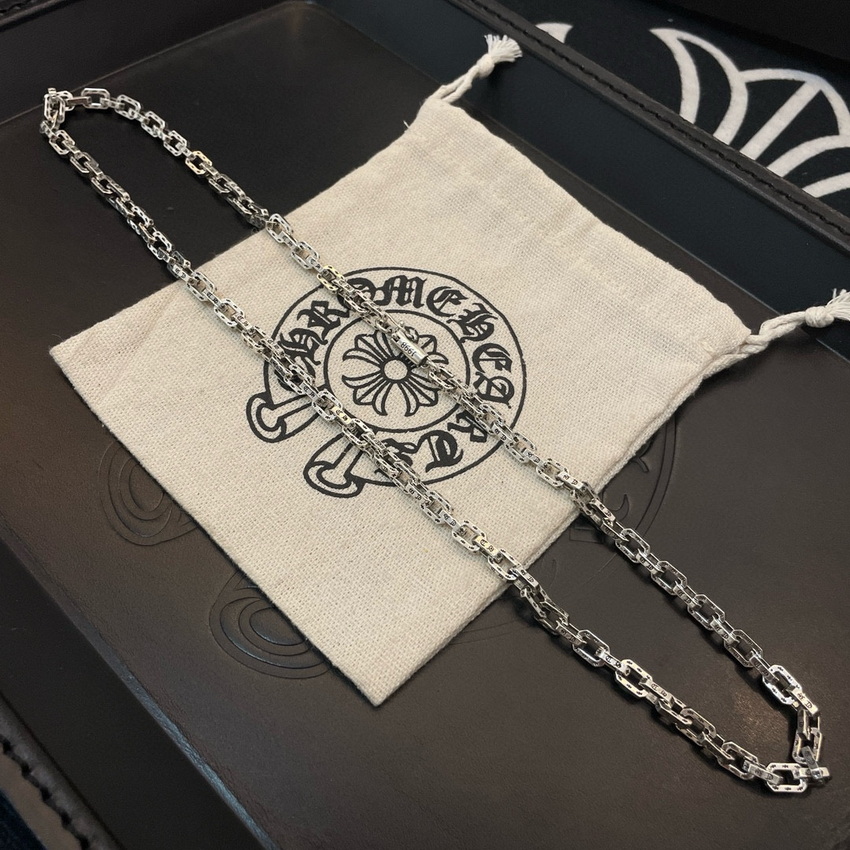 Ch**me He**ts necklace-019