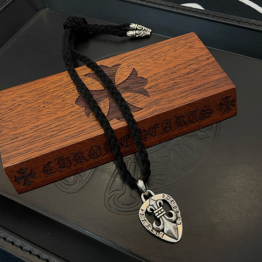 Ch*0me heart necklace-029
