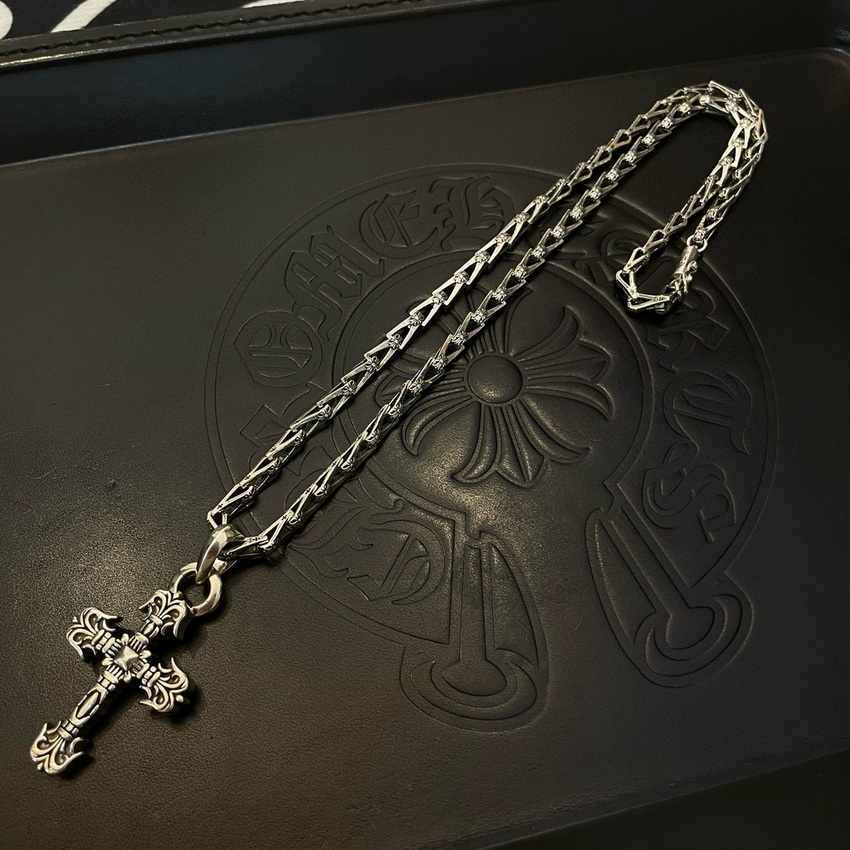 Ch**me He**ts necklace-040