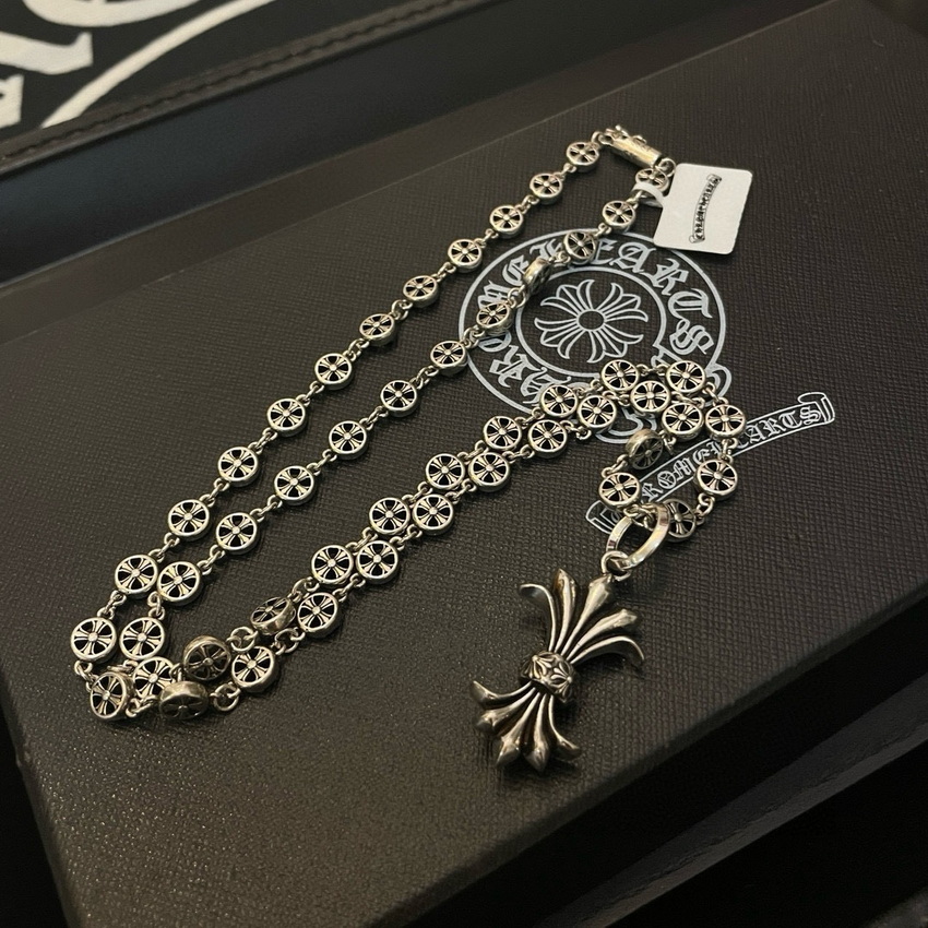 Ch**me He**ts necklace-041