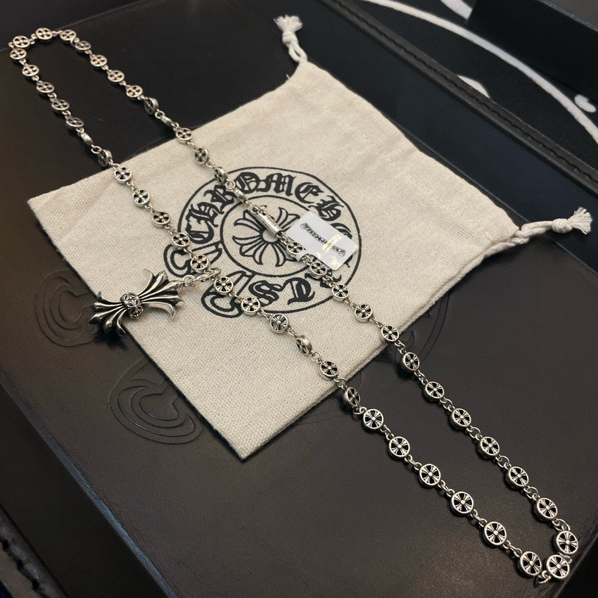 Ch**me He**ts necklace-041