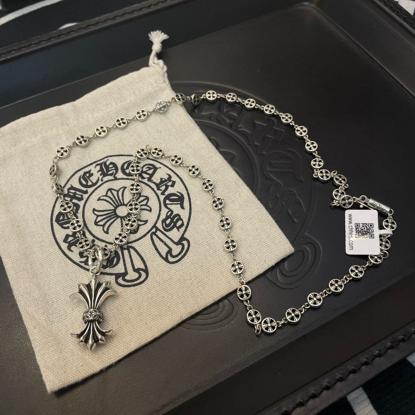 Ch**me He**ts necklace-041