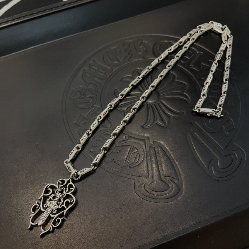 Ch**me He**ts necklace-052