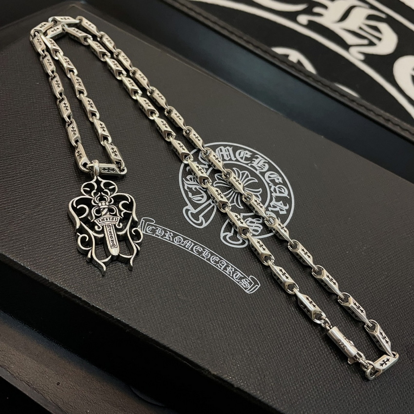 Ch**me He**ts necklace-052