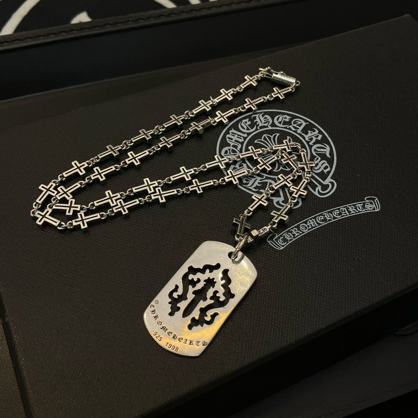 Ch**me He**ts necklace-053