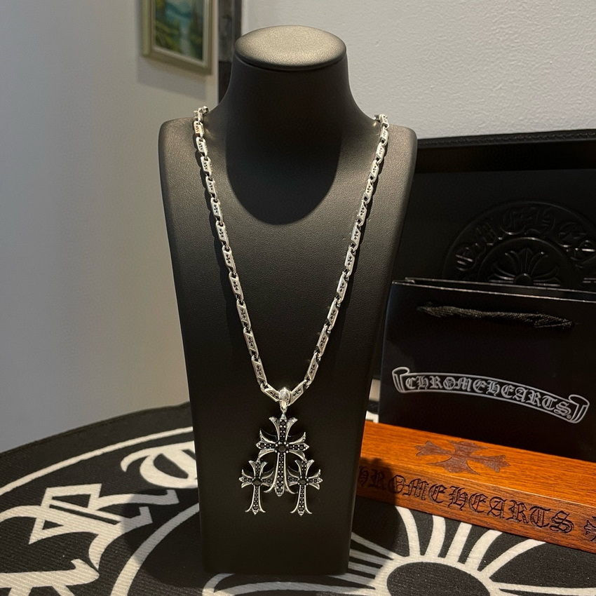 Ch**me He**ts necklace-054