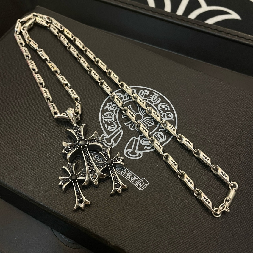 Ch**me He**ts necklace-054