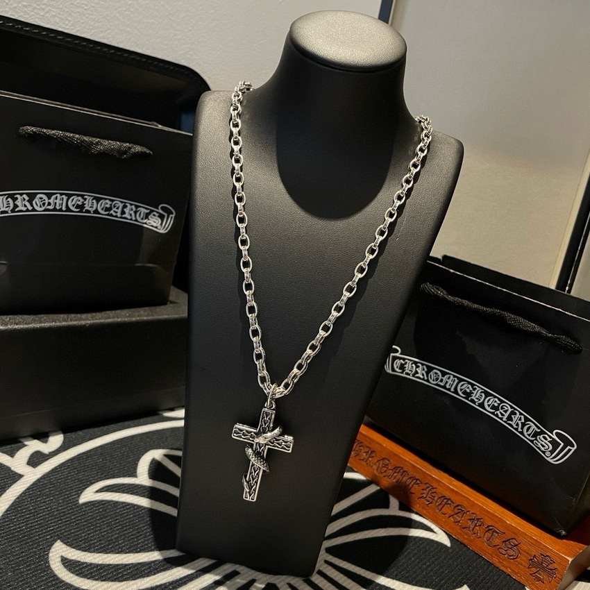 Ch**me He**ts necklace-056