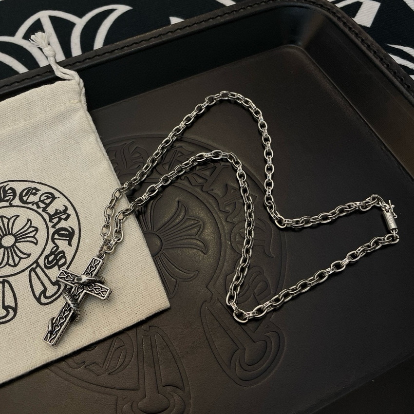 Ch**me He**ts necklace-056