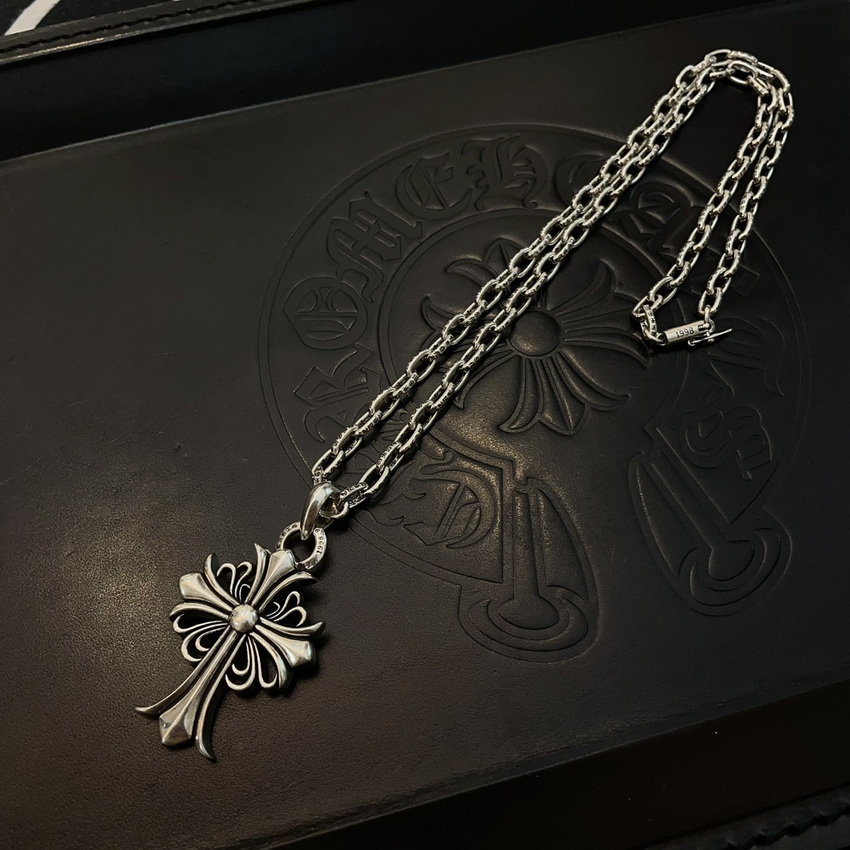 Ch**me He**ts necklace-057