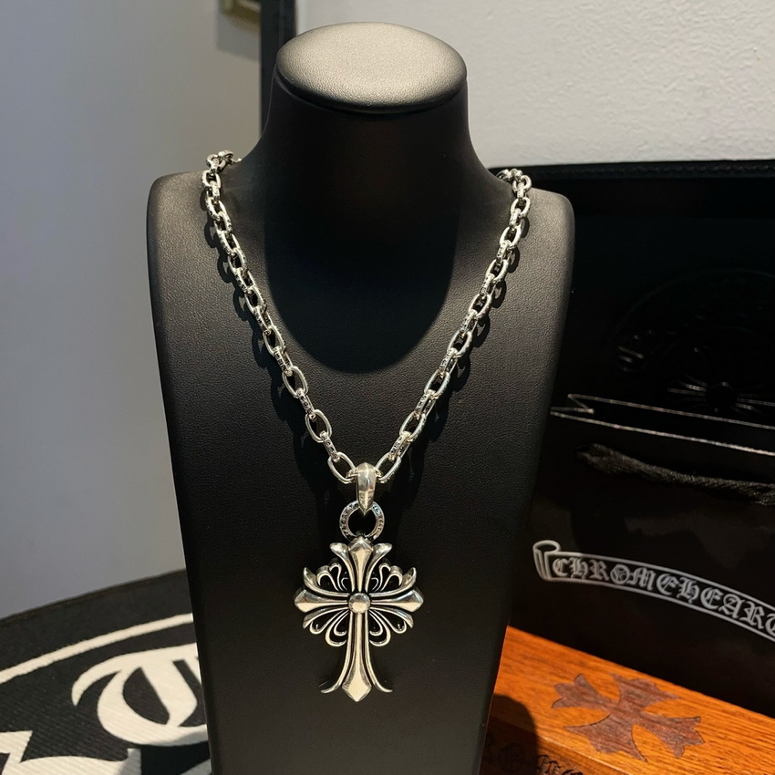 Ch**me He**ts necklace-057