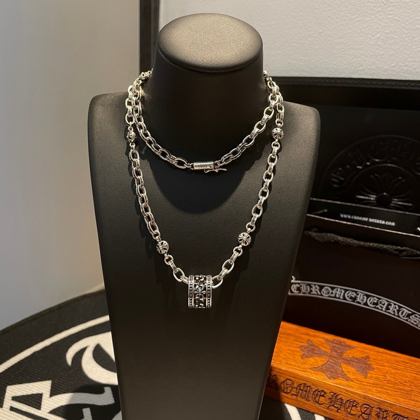 Ch**me He**ts necklace-058